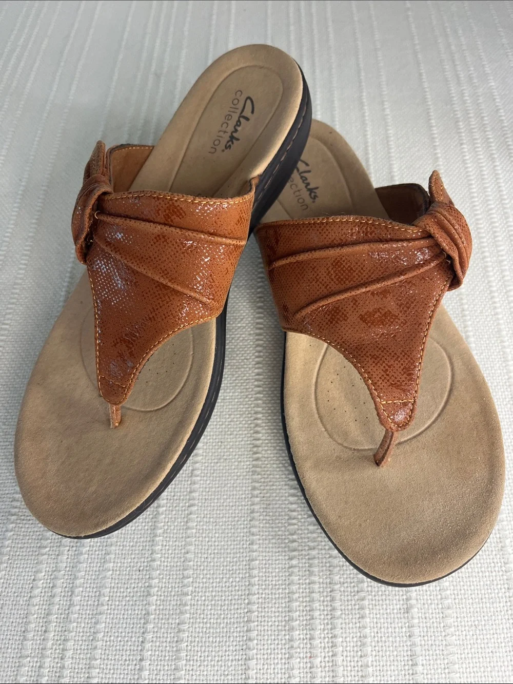 Clarks Women's Laurieann Rae, Rusty Brown Knot Thong Sandals, US ladies 8.5